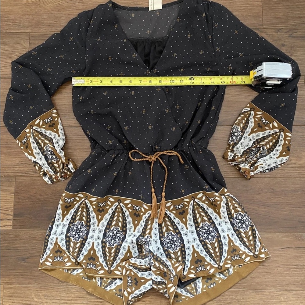EUC Japan Jumper Romper Shorts Women’s Size S Ajrakh style Paisley Print Boho - Picture 8 of 16
